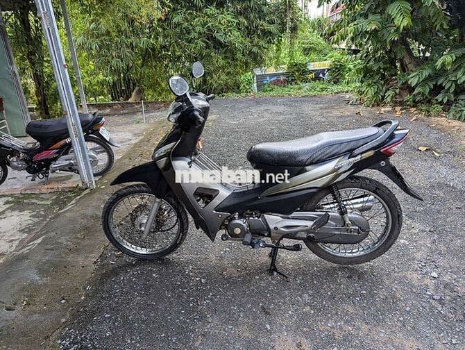 Xe máy zin êm chạy liền 9 chủ