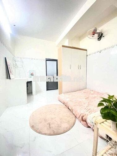 PHÒNG STUDIO TRỐNG SẴN CÓ THỂ Ở LIỀN GIÁ RẺ GẦN CÔNG VIÊN PHẦN MỀM QT