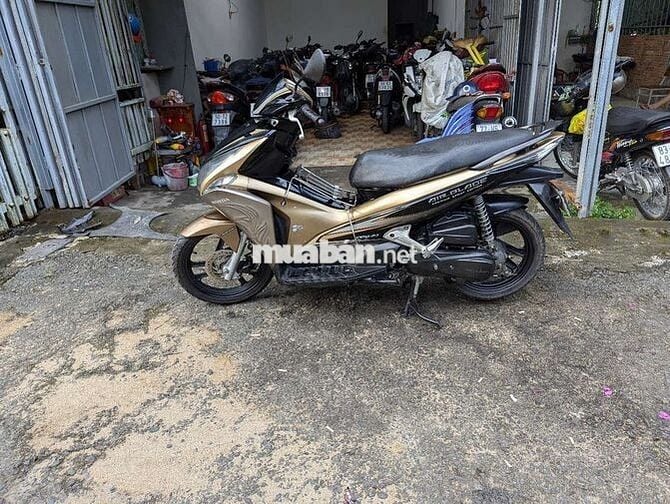 Xe máy êm ấm bóc áo đẹp về chạy liền