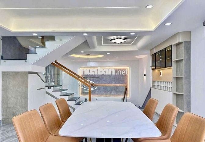 Nhà đẹp full nội thất 4,7 x 12 có 5pn 5wc sân thượng