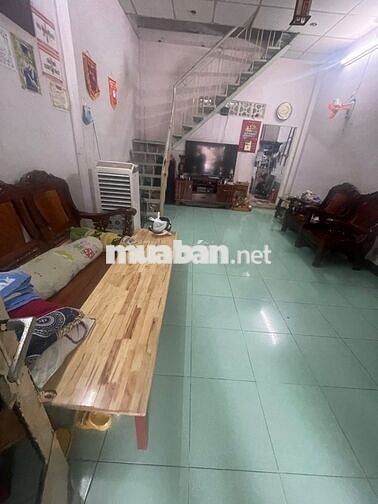 30 TÂN QUÝ - DTSD 80 MET VUÔNG - Hẻm sạch, hàng xóm hiền, nhà sáng sủa