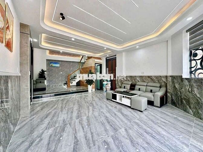 Nhà đẹp full nội thất 4,7 x 12 có 5pn 5wc sân thượng