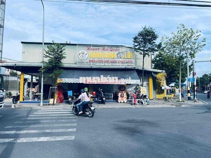 Cần sang lại quán bánh canh cá lóc,Đặng văn Mây,Dĩ An.