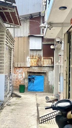 958/36 Lò Gốm, P.8, Q.6, bán nhà phố, giá rẻ 49,5tr/m2