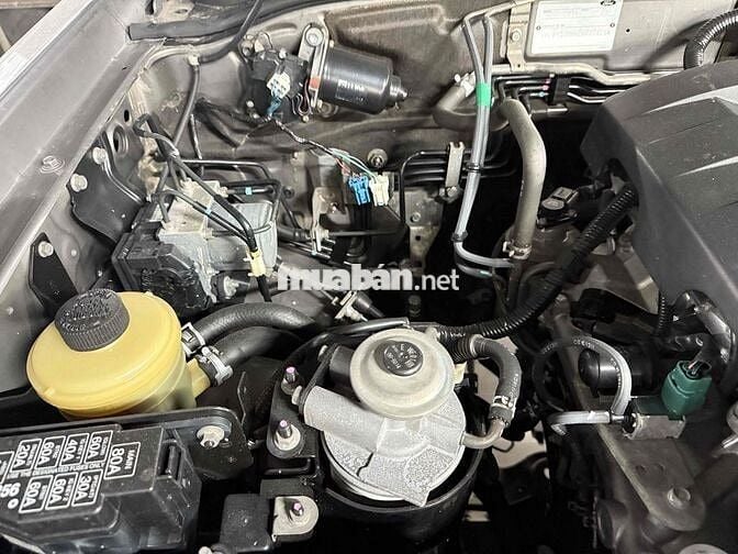 Everest 2014 1 chủ sử dụng biển TPHCM.