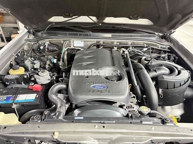 Everest 2014 1 chủ sử dụng biển TPHCM.