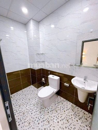 KẸT VỐN BÁN GẤP!! Nhà tại Vườn Chuối, phường 4, Quận 3 DT 45m2, 2PN3WC