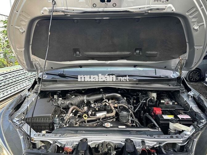 Toyota Innova 2.0E 2016 mode 2017 - 128,000km