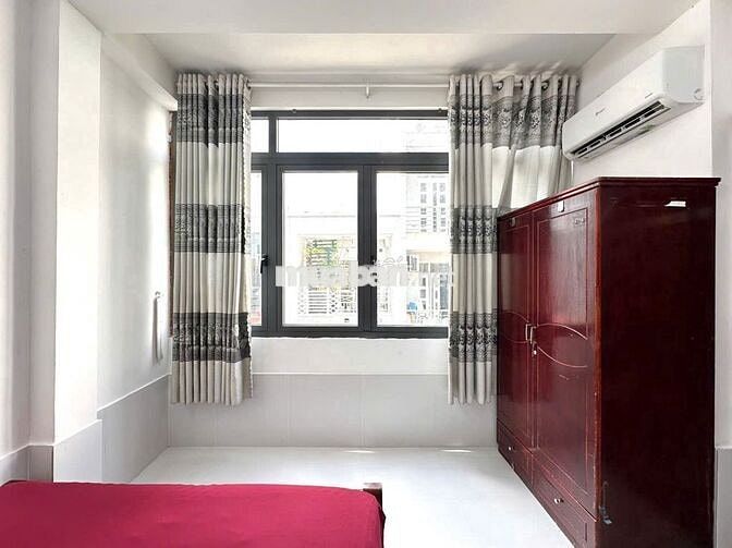 PHÒNG THOÁNG MÁT NGAY CON ĐƯỜNG ẨM THỰC THÀNH THÁI GẦN TÔ HIẾN THÀNH..