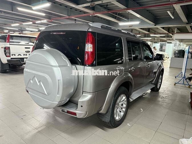 Everest 2014 1 chủ sử dụng biển TPHCM.