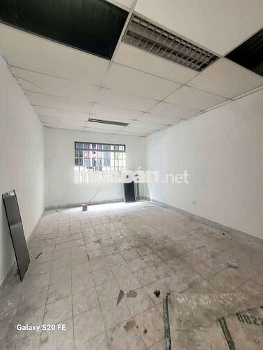 Nhà đường trước thèm to ô tô đậu trước nhà