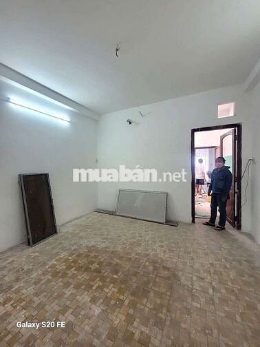 Nhà đường trước thèm to ô tô đậu trước nhà