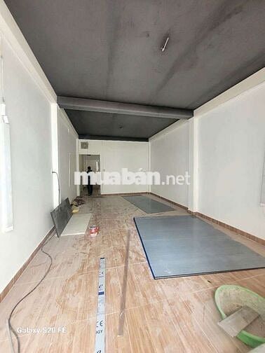 Nhà đường trước thèm to ô tô đậu trước nhà