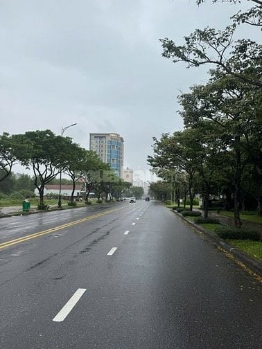 2 lô,375m2/70 tỷ,Võ Nguyên Giáp,sát Hồ Xuân Hương,Cạnh Furama Đ Nẵng 