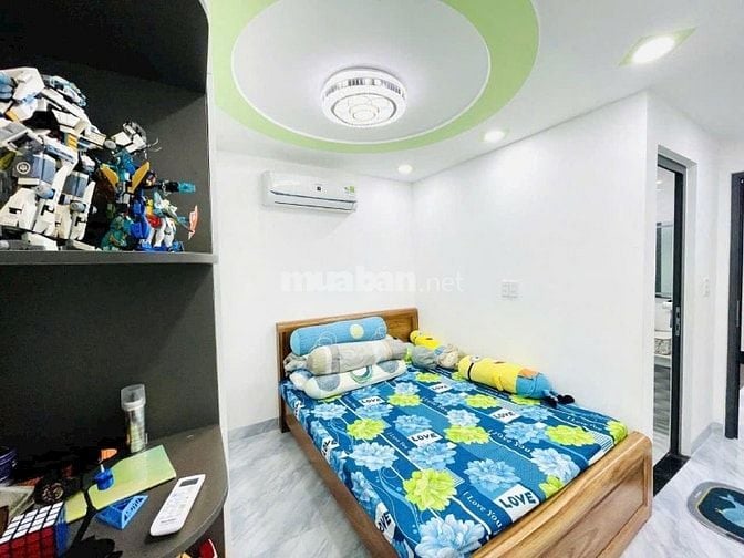 Bán nhà mới xây 4 tầng- hẻm 6m- Nguyễn Trọng Tuyển