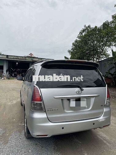 Innova 206 G xịn.xe chính chủ zin đẹp.có màn hình