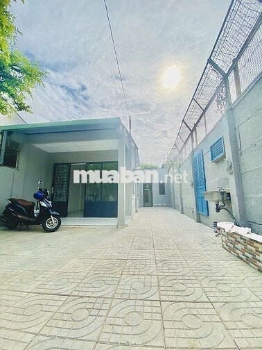 NHÀ 2 LẦU SÂN VƯỜN 6X21, 4PN 3WC KHU CƯ XÁ ĐIỆN LỰC, NGÃ TƯ BÌNH THÁI