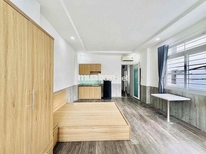 STUDIO BAN CÔNG ĐI BỘ QUA HUTECH. CÁCH NGOẠI THƯƠNG, UEF 5 PHÚT