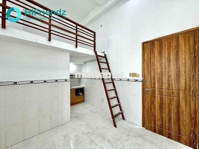 Cho thuê phòng gác Cao 2m - cửa sổ Lớn - Thang máy - Gần cầu Chữ Y