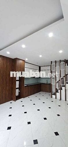 BẮC TỪ LIÊM - LÔ GÓC 5 Tầng x 38m² -View Sân chơi Nhà VH - Ô TÔ ĐỖ CỬA