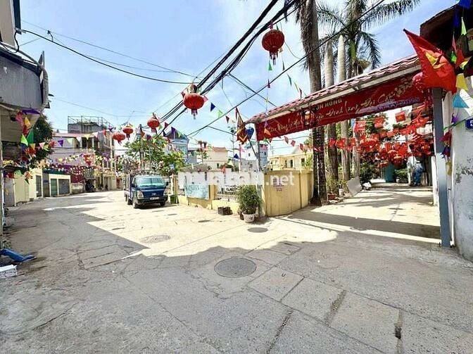 BẮC TỪ LIÊM - LÔ GÓC 5 Tầng x 38m² -View Sân chơi Nhà VH - Ô TÔ ĐỖ CỬA