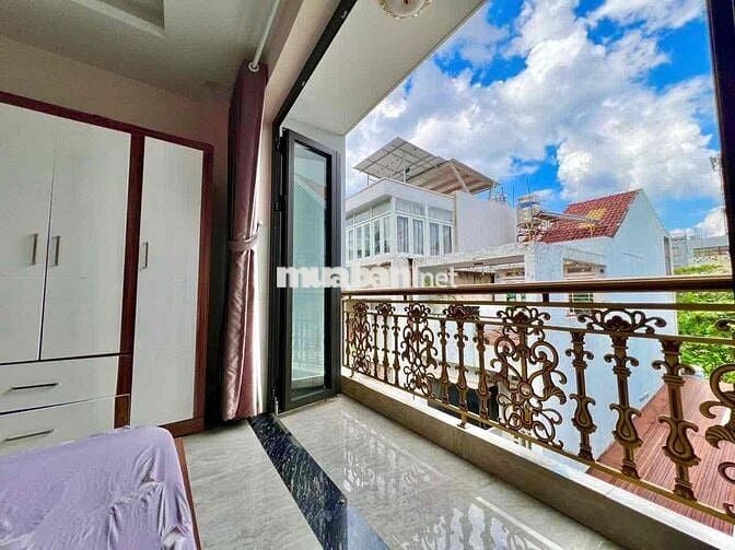 STUDIO BAN CÔNG GẦN VLU CƠ SỞ 1,2. 5 PHÚT QUA GV,PN,TĐ, Ở ĐC 2-3 BẠN