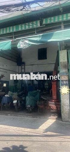 Nhà cấp 4 góc ngã 4 chợ Văn thánh