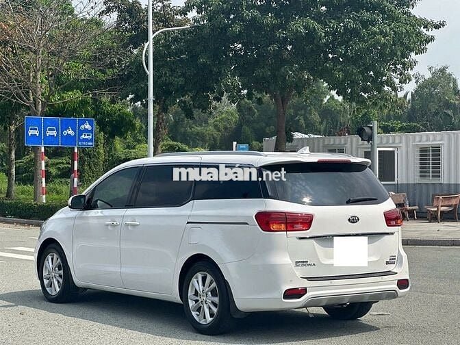 Kia Sedona 2.2 DAT LUXURY 2021 - 83000 km