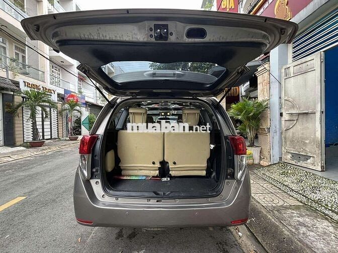 Toyota Innova 2016 2.0E