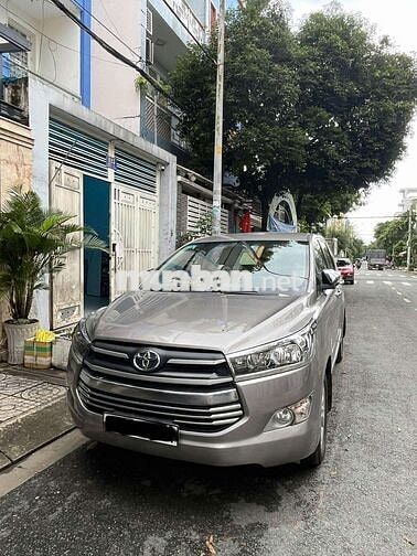 Toyota Innova 2016 2.0E