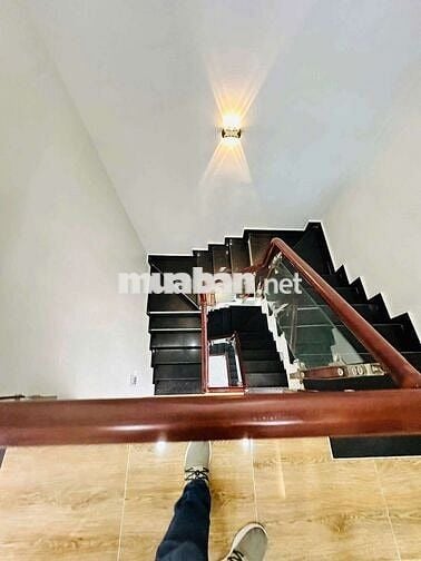 CHOTHUÊ MẶT BẰNG 6,5x20 VỊ TRÍ ĐẸP NGAY KHU VỰC SẦM UẤT Đ.PHAN HUY ÍCH