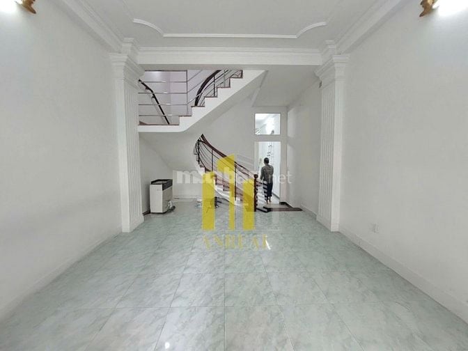 NHÀ PHỐ 3 LẦU GIÁ CHỈ 18 TRIỆU - 5 PHÒNG GẦN TRẦN NÃO - ĐƯỜNG XE HƠI