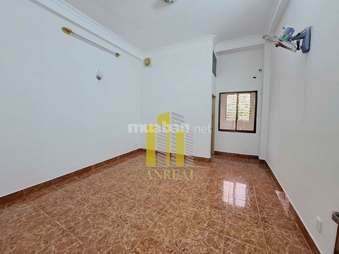 NHÀ PHỐ 3 LẦU GIÁ CHỈ 18 TRIỆU - 5 PHÒNG GẦN TRẦN NÃO - ĐƯỜNG XE HƠI