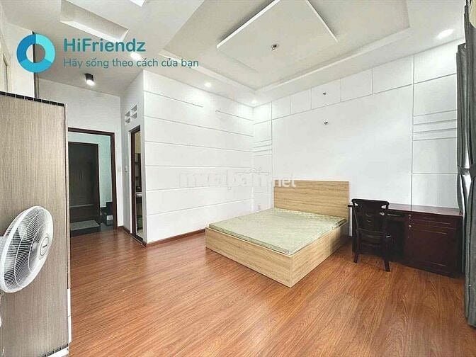 PHÒNG CÓ BAN CÔNG RỘNG FULL NỘI THẤT TÁCH BẾP THUẬN TIỆN VÀO TRUNG TÂM