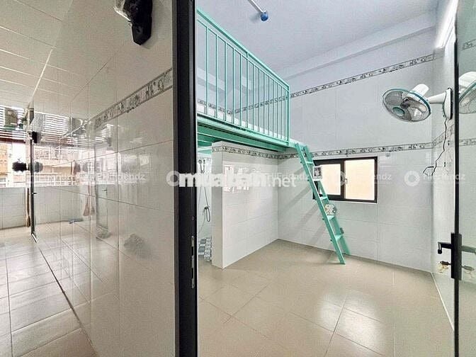 PHÒNG TRỌ GIÁ RẺ CÓ CỬA SỔ TRỜI -  GẦN ĐẦM SEN - BẢO VÊ 24/24