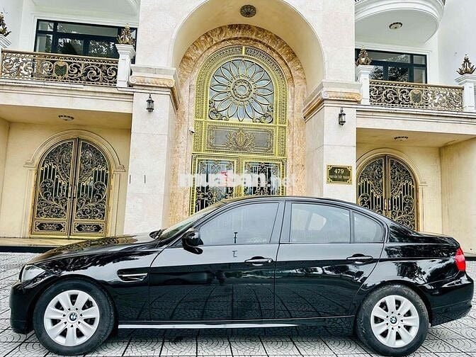 BMW 325i nhập khẩu tự động