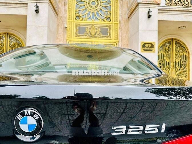 BMW 325i nhập khẩu tự động