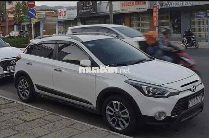 Hyundai i20 2015 Active 1.4 AT - 100000 km