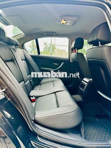 BMW 325i nhập khẩu tự động