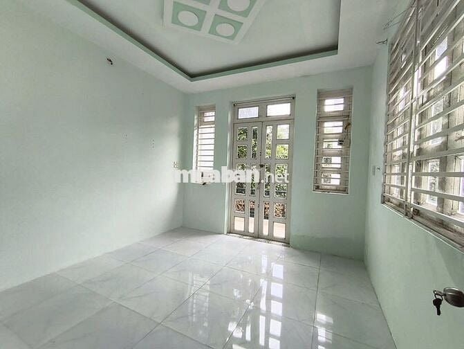 Nhà 1 lầu xe hơi đậu sân Hóc Môn, Chỉ 3,5 tỷ SHR sang tên. Dt: 85m2 !