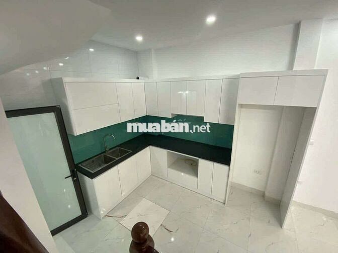 Chủ bán gấp - Nhà Mới Gần Ciputra – Cách Phố Chỉ 50m