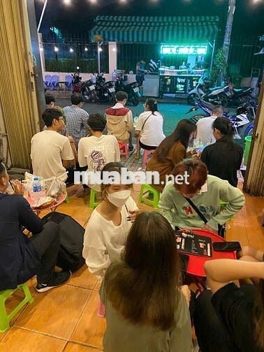 SANG GẤP VỊ TRÍ VÀNG: Quán cafe khu sinh viên đông nghẹt, vỉa hè 20m.