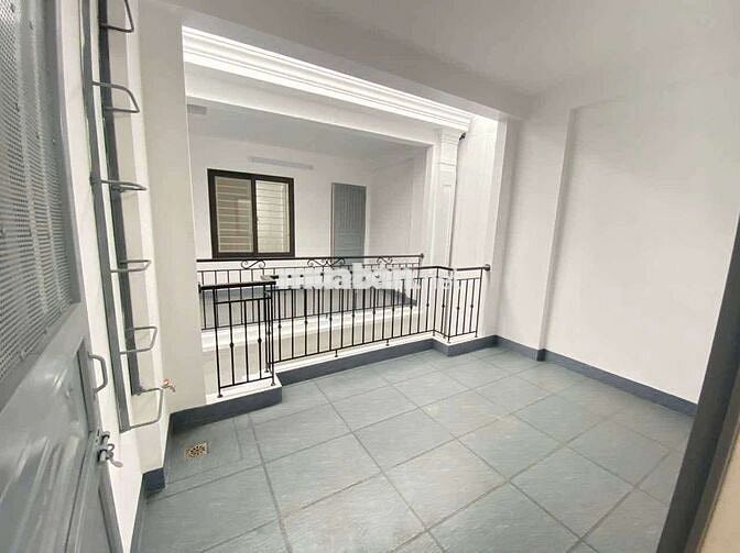 Chủ bán gấp - Nhà Mới Gần Ciputra – Cách Phố Chỉ 50m