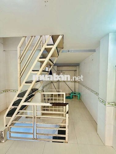 CHỈ NHỈNH 2 TỶ CÓ NGAY NHÀ 3 TẦNG KHU DÂN CƯ HIỆN HỮU - TÔN ĐẢN P10 Q4