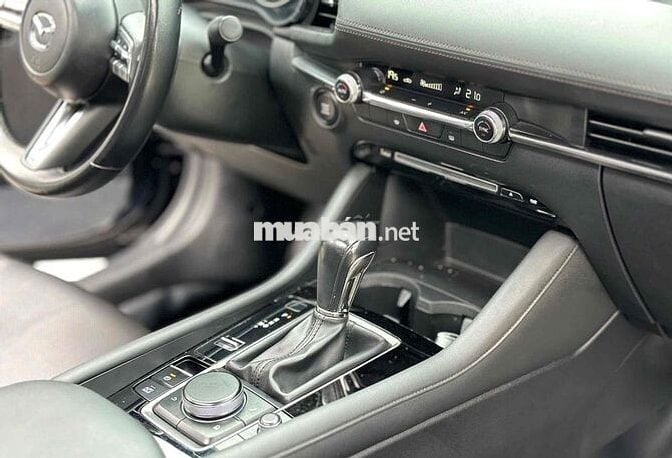 Mazda 3 2022. Premium. xe gia đình.zin tuyệt đối.