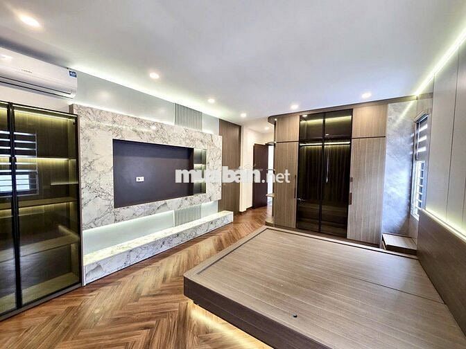 45M, LÔ GÓC, GARA Ô TÔ, THANG MÁY, NGÕ THÔNG TỨ TUNG, AEON VÀI TRĂM M