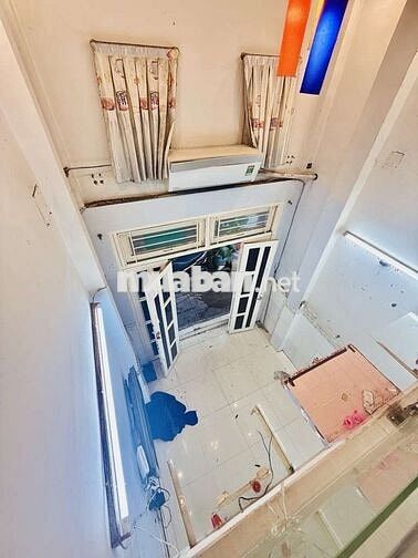 CHỈ NHỈNH 2 TỶ CÓ NGAY NHÀ 3 TẦNG KHU DÂN CƯ HIỆN HỮU - TÔN ĐẢN P10 Q4