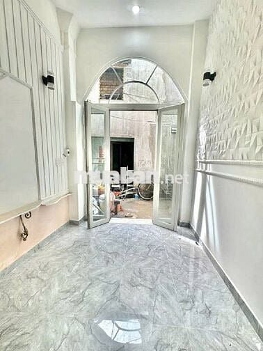 NHÀ KHÁNH HỘI Q4- 3 LẦU- 3x6m - KO QH CHỈ 2 TỶ NHỈNH