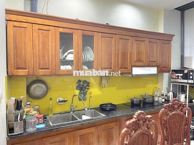 NHÀ ĐẸP 41M² – FULL NỘI THẤT GỖ VIP – Ô TÔ ĐỖ CỬA – NGÕ THÔNG – GẦN HỒ