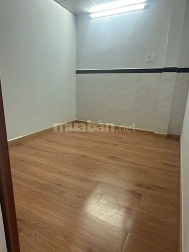 Nhà mới xây xong, xách vali vào ở ngay.